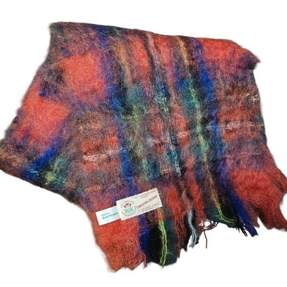 VTG 60s Tartan Plaid SCOTLAND FUZZY MOHAIR SCARF Red Black CRAIG-NA-CREIDHE